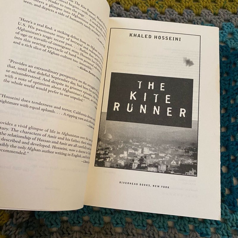 The Kite Runner (Essential Edition)