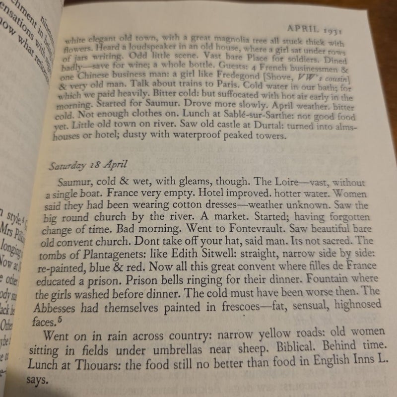 VINTAGE 1983 The Diary of Virginia Woolf, Volume Four (1931-1935) [Edited by Anne Olivier Bell Assisted by Andrew McNeillie]