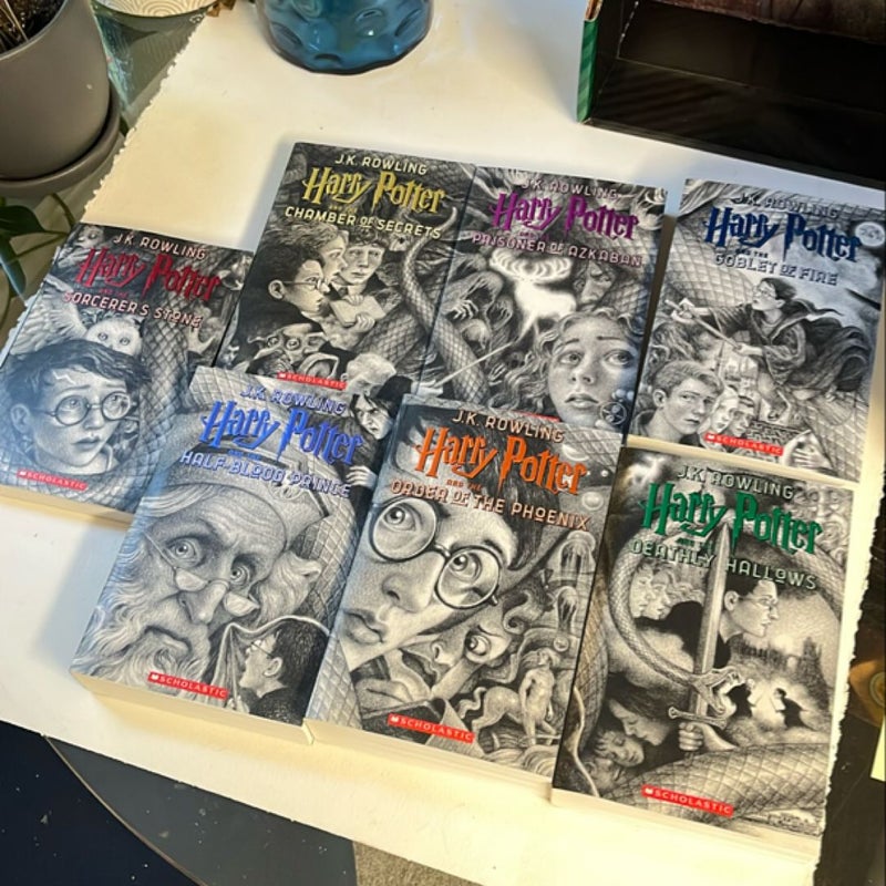 Harry Potter Books 1-7 Special Edition Boxed Set