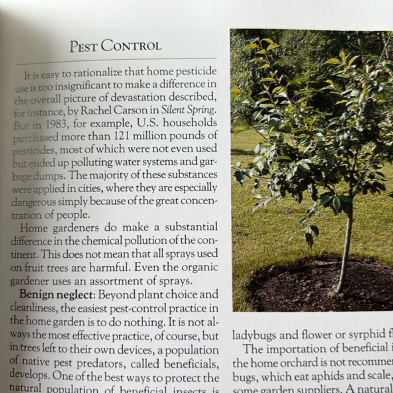 The Harrowsmith Book of Fruit Trees