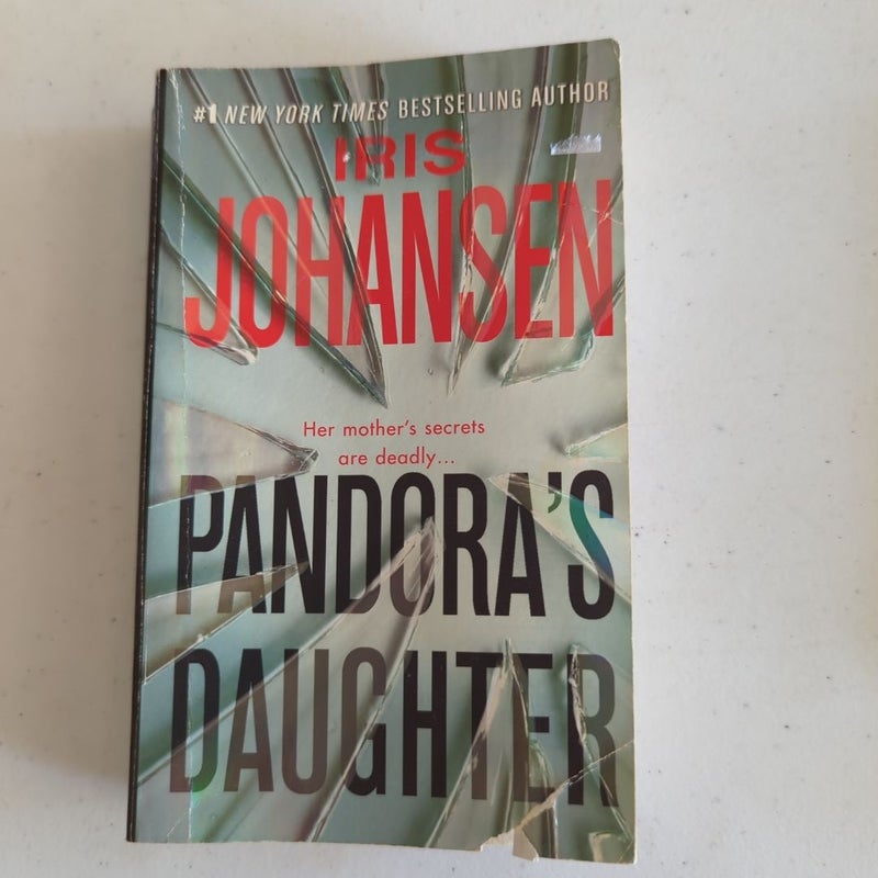 Iris Johansen Paperbacks X 7
