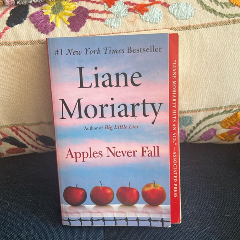 Apples Never Fall