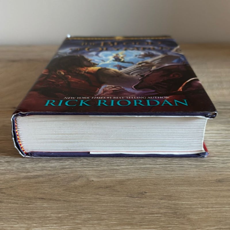 Heroes of Olympus, the, Book Five the Blood of Olympus (Heroes of Olympus, the, Book Five)