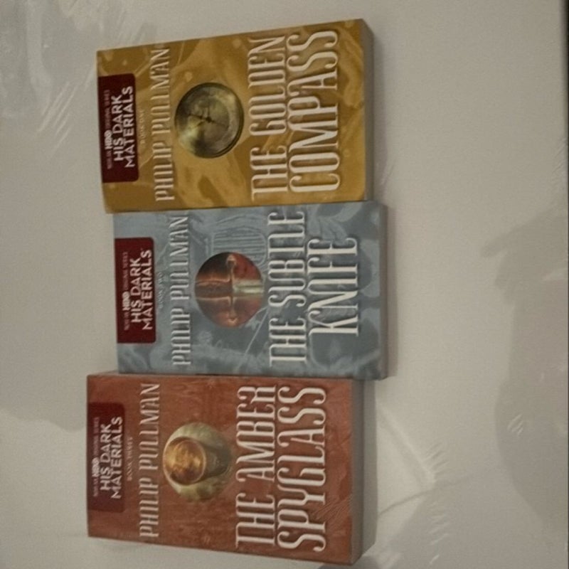 His Dark Materials 3-Book Mass Market Paperback Boxed Set