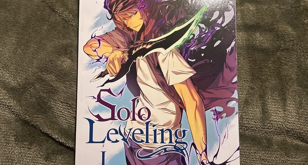 Solo Leveling, Vol. 1,2,3,4,5 (comic) (Manga) Paperback – July 20, 2021  DUBU 9781975319458