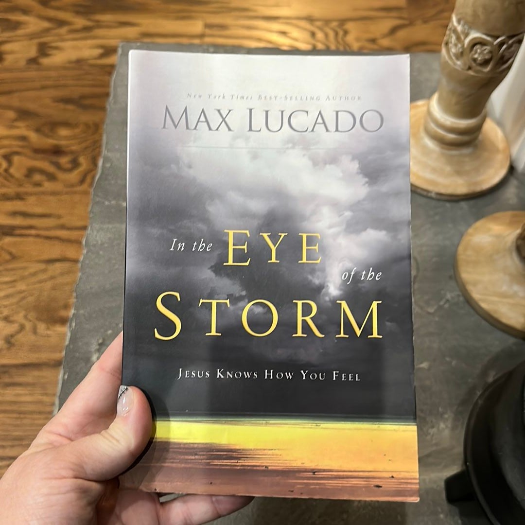 Eye　Max　of　Paperback　Storm　the　the　Lucado,　Pangobooks　In　by