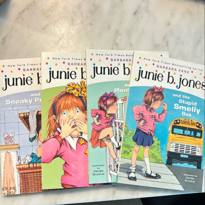 Junie B. Jones #1: Junie B. Jones and the Stupid Smelly Bus