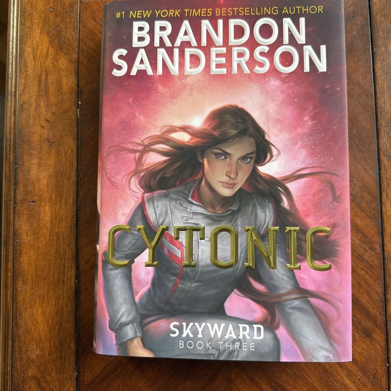 Cytonic by Brandon Sanderson (Book 3 in the Skyward Series)