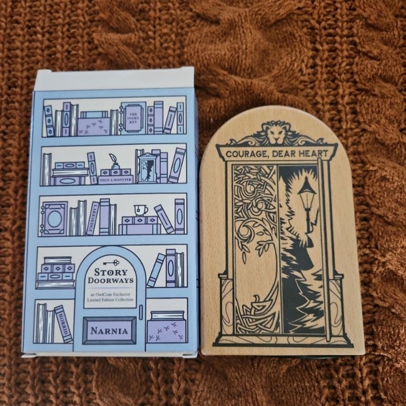 Narnia Story Doorway (Owlcrate)