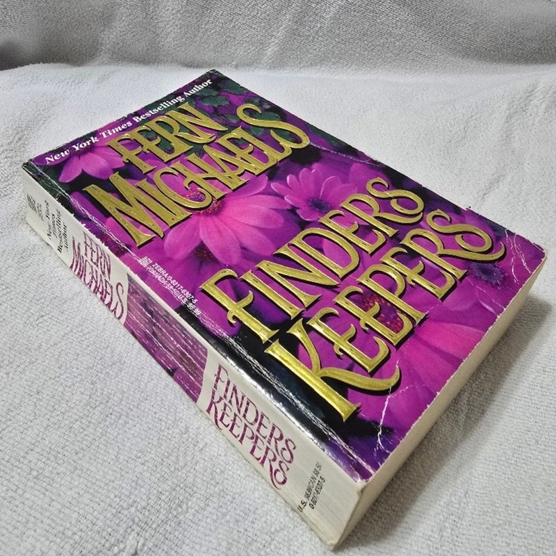 Fern Michaels 3 Book Bundle:Home Free/Hidden/Finders Keepers