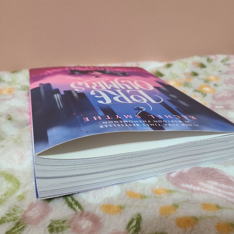 Lore Olympus: Volume One