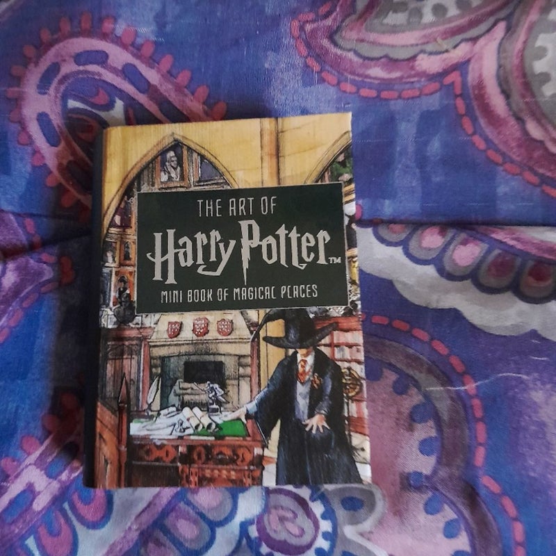 The Art of Harry Potter (Mini Book)