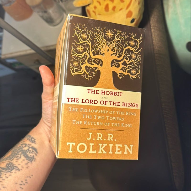 J. R. R. Tolkien 4-Book Boxed Set: the Hobbit and the Lord of the Rings