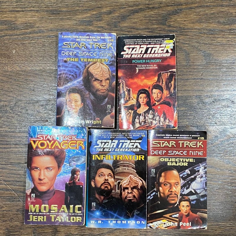 Lot of 5 Star Trek Paperbacks