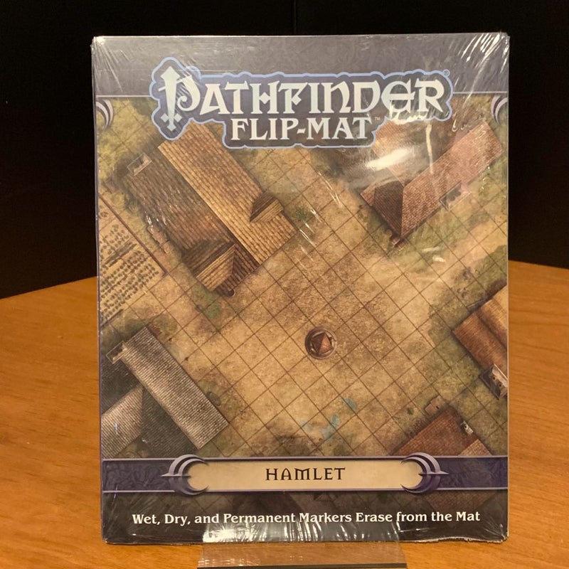 Pathfinder Flip-Mat: Hamlet NEW