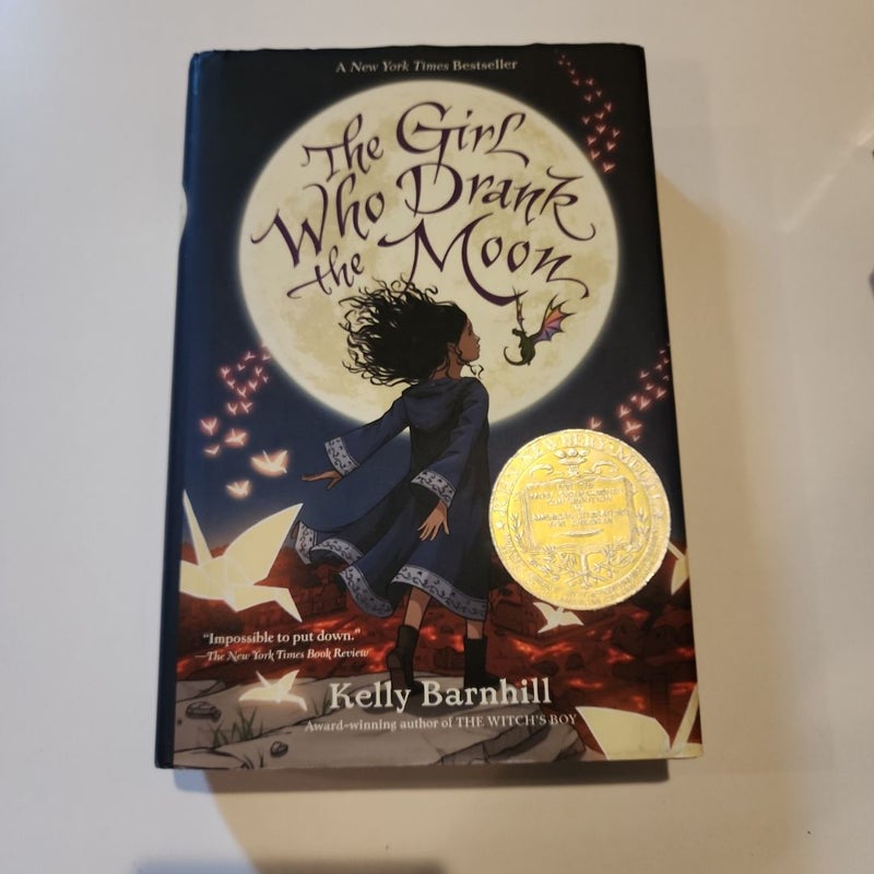 The Girl Who Drank the Moon (Winner of the 2017 Newbery Medal)