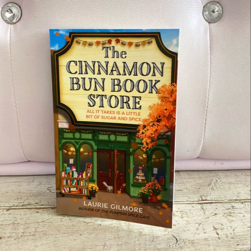 The Cinnamon Bun Book Store (Dream Harbor, Book 2)