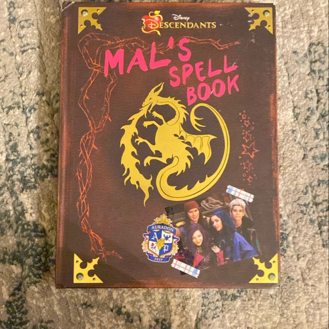 DISNEY DESCENDANTS 4 HARDCOVER BOOKS MAL'S SPELL, VILLAIN
