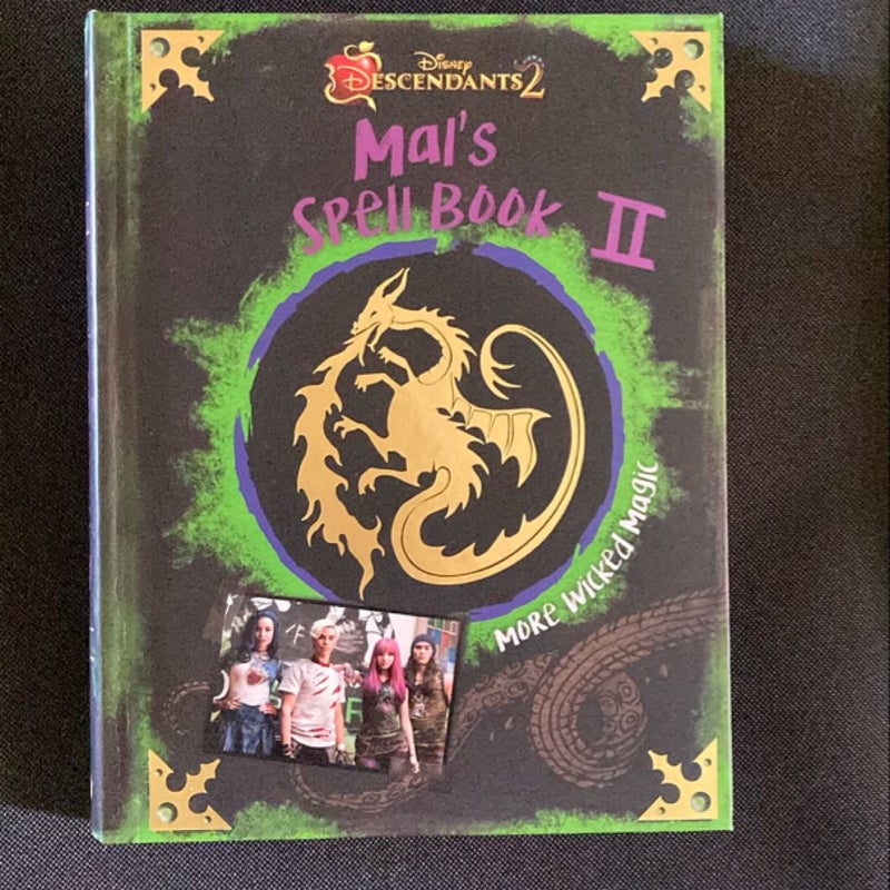 Descendants 2: Mal's Spell Book 2