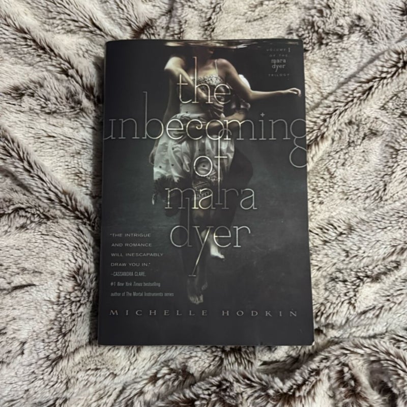 The Unbecoming of Mara Dyer