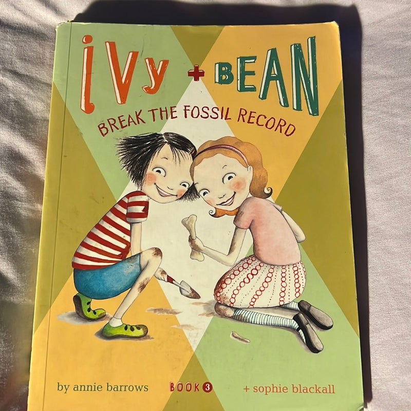 Ivy + Bean - Book 3