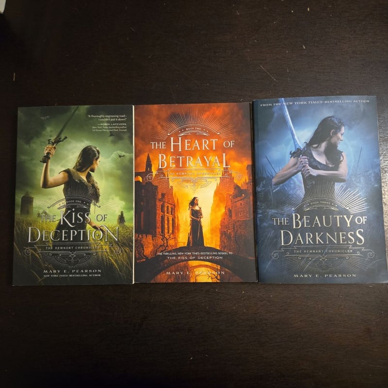 The Remnant Chronicles Boxed Set