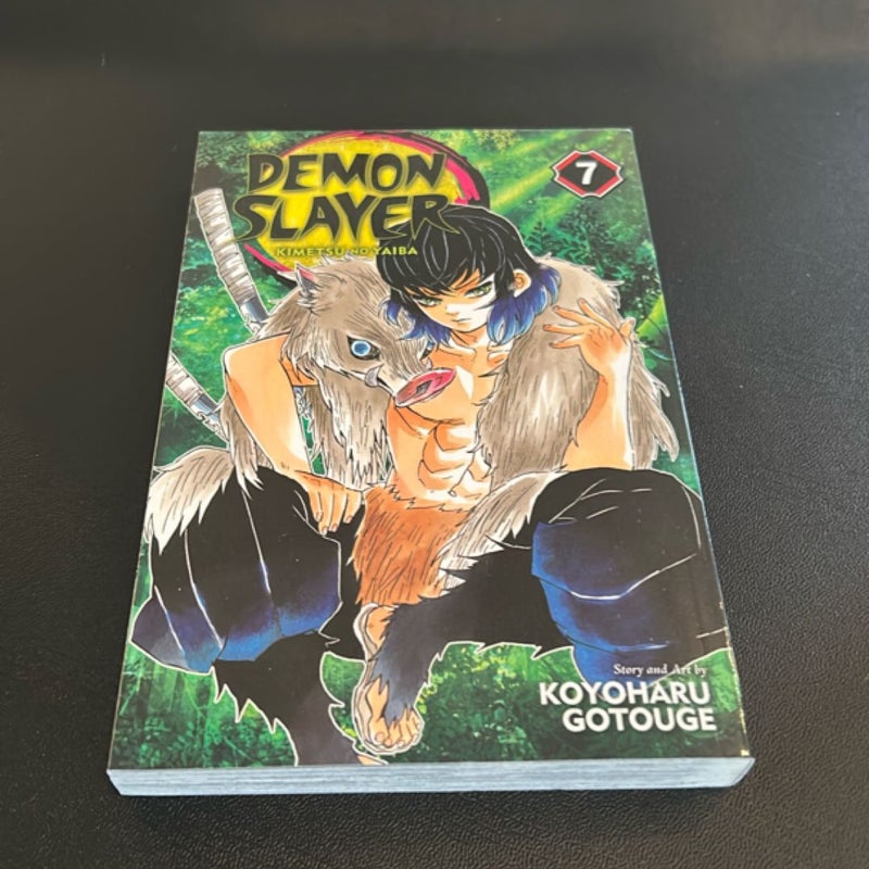 Demon Slayer: Kimetsu No Yaiba, Vol. 7