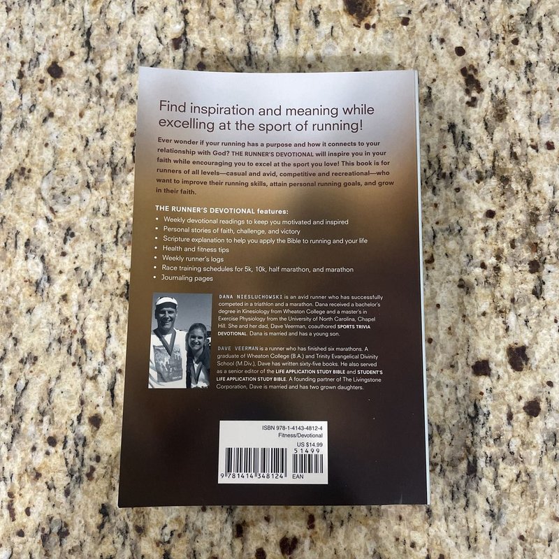 The Runner's Devotional by Dana Niesluchowski; David R. Veerman; David ...