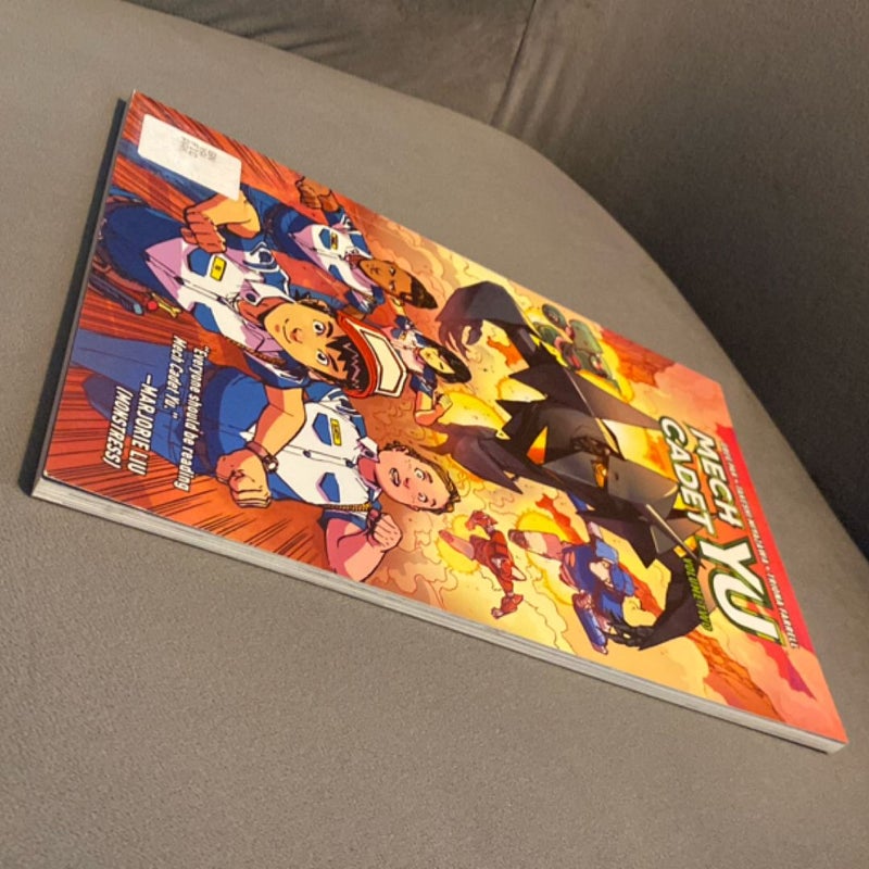 Mech Cadet Yu Vol. 2