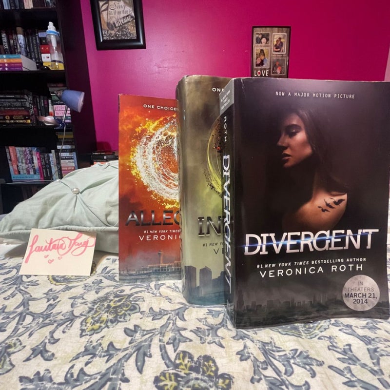 Divergent Movie Tie-In Edition