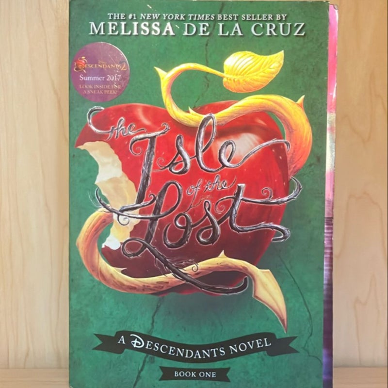 The Isle of the Lost (a Descendants Novel, Book 1)