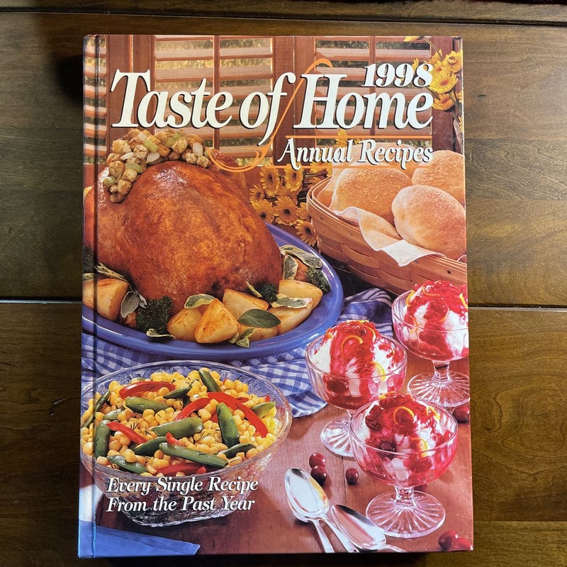 BUNDLE  of 4 Taste of Home Annual Recipes