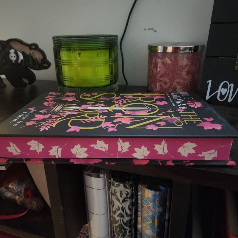 The Iron Sword FairyLoot Julia Kagawa Iron Fey Evenfall by Julia Kagawa