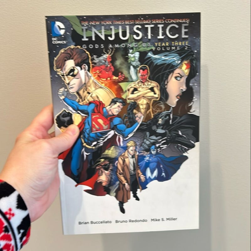 Injustice: Gods among Us: Year Three Vol. 2