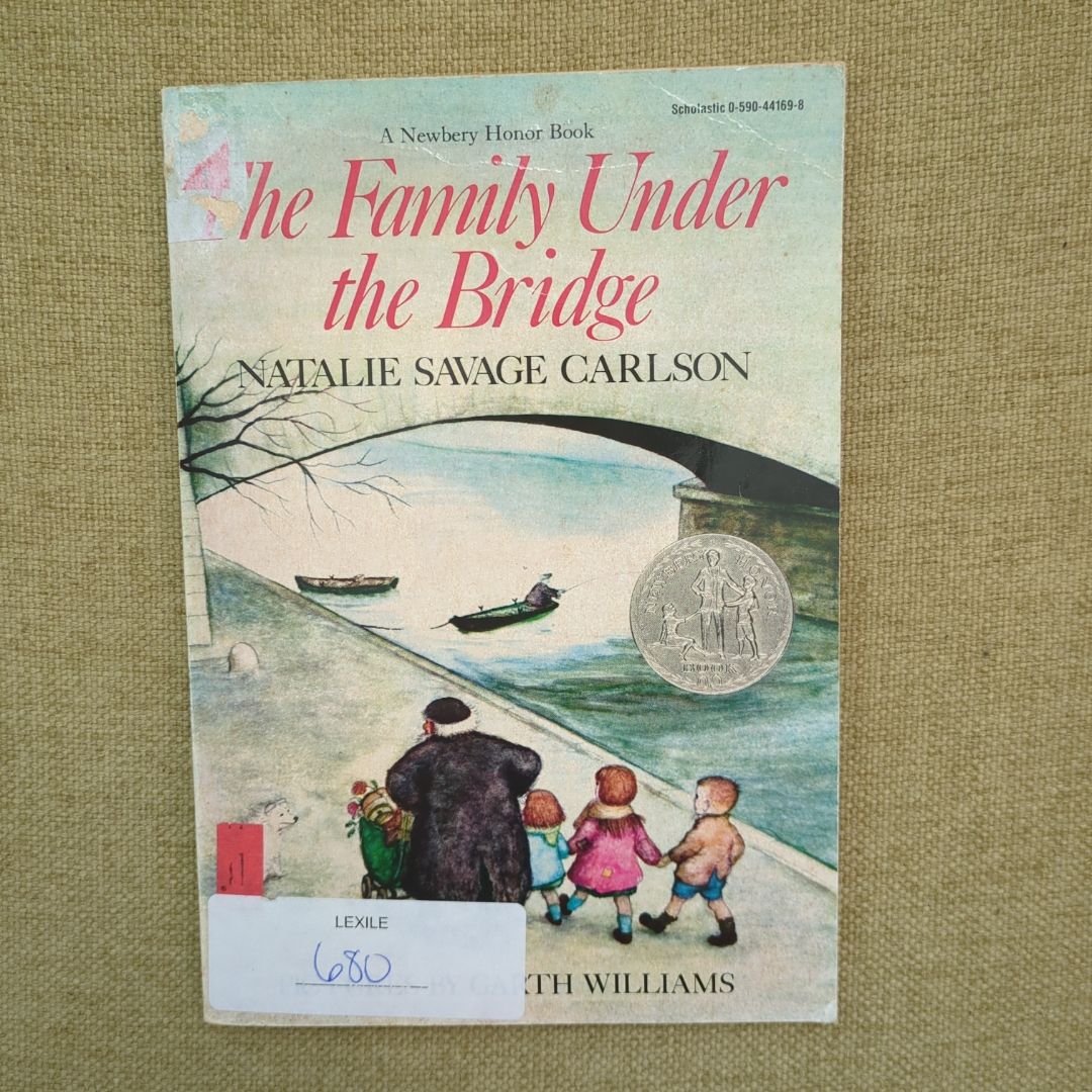 The Family under the Bridge, vintage 1990