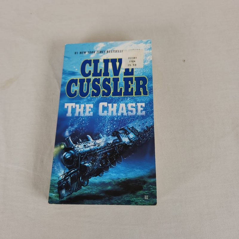 Clive Cussler Book Lot