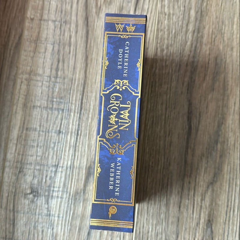 Twin Crowns - FAIRYLOOT EXCLUSIVE EDITION