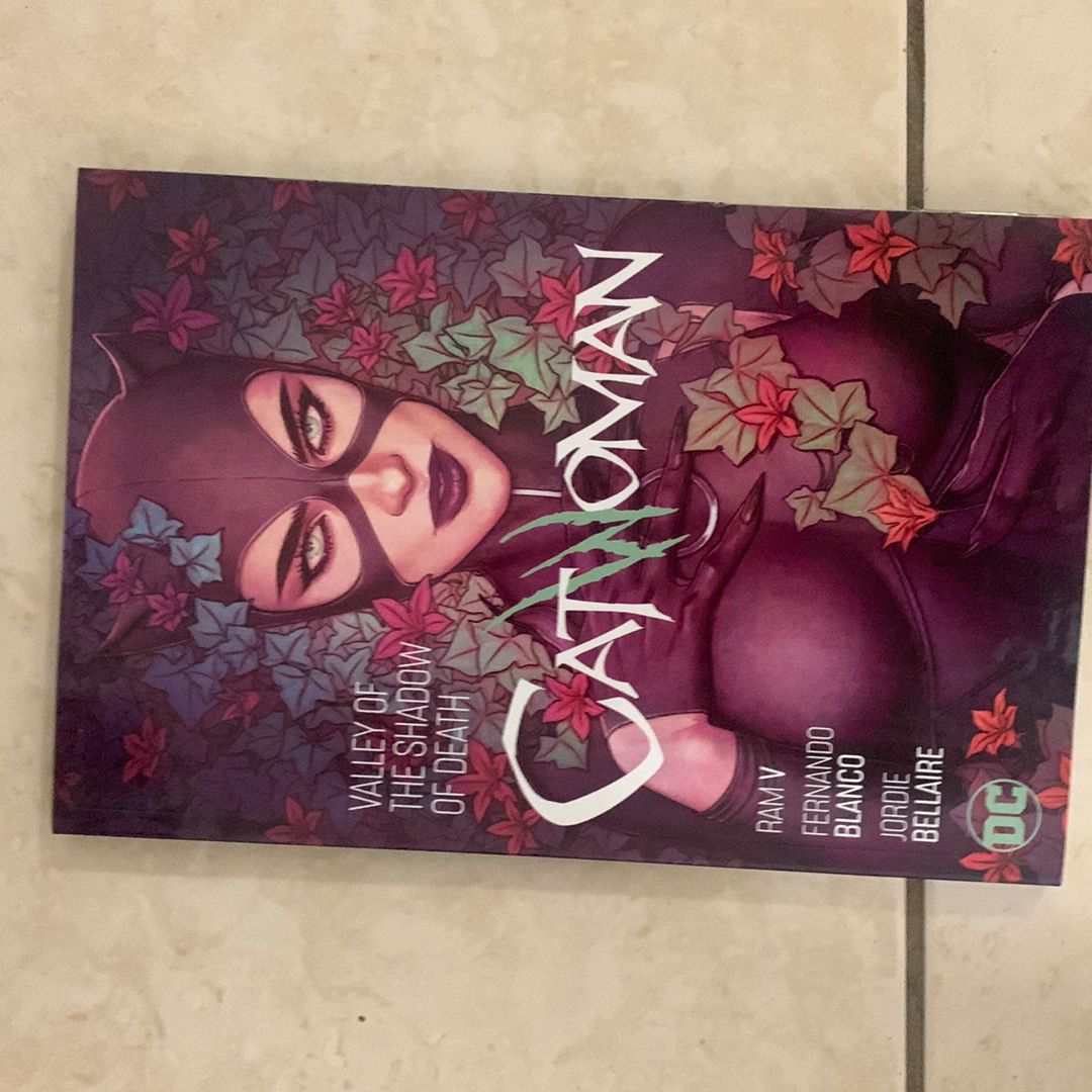 Catwoman Vol. 5: Valley of the Shadow of Death