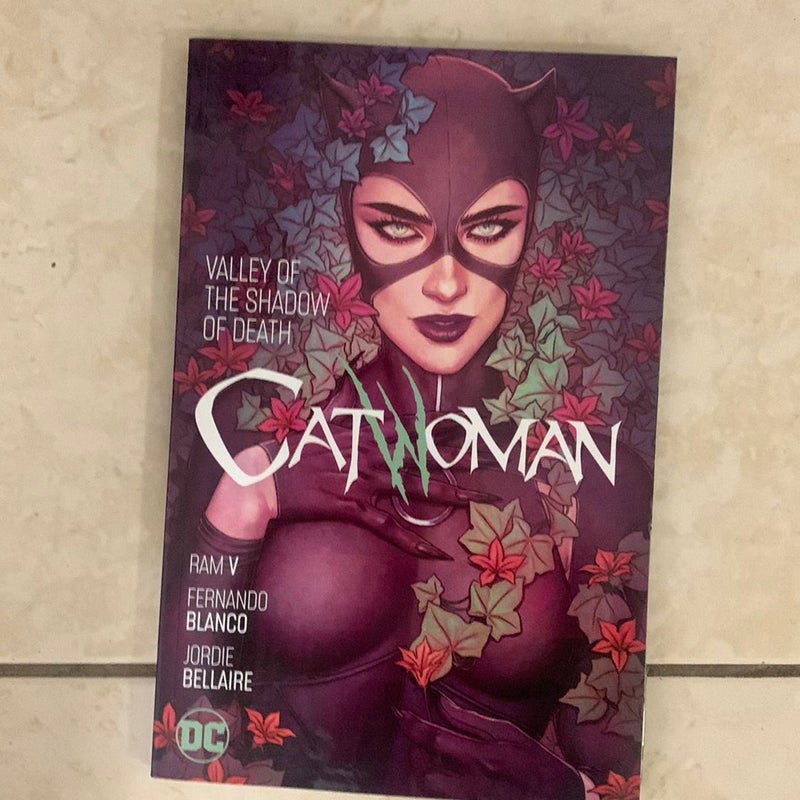 Catwoman Vol. 5: Valley of the Shadow of Death