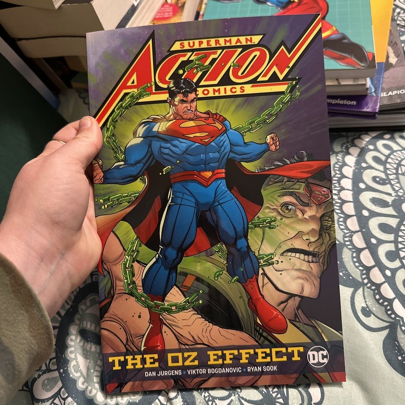Superman - Action Comics: the Oz Effect