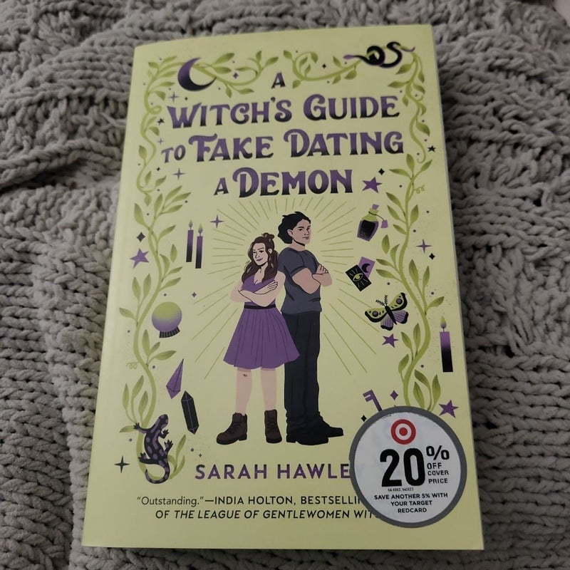 A Witch's Guide to Fake Dating a Demon