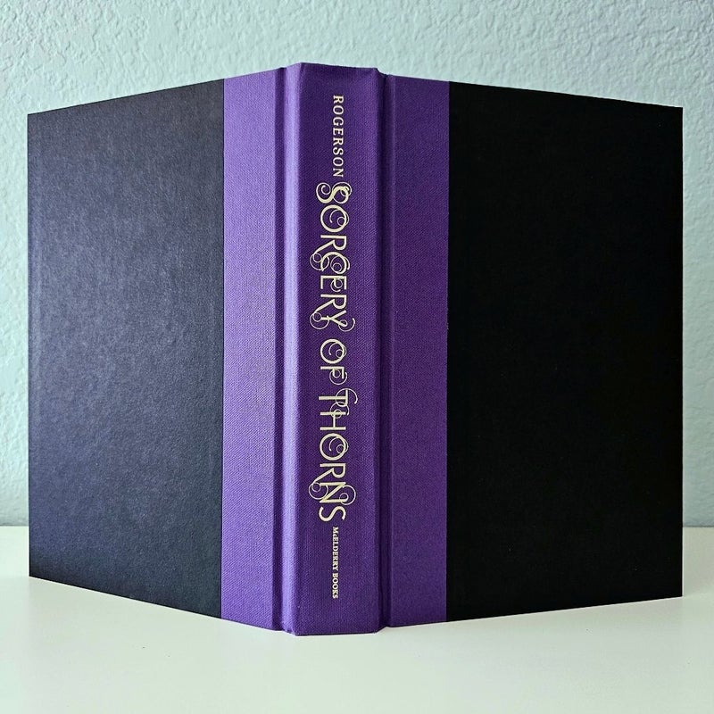 Sorcery Of Thorns SIGNED by Margaret Rogerson Owlcrate FIRST Edition 1st Print Hardcover PURPLE Dust Jacket