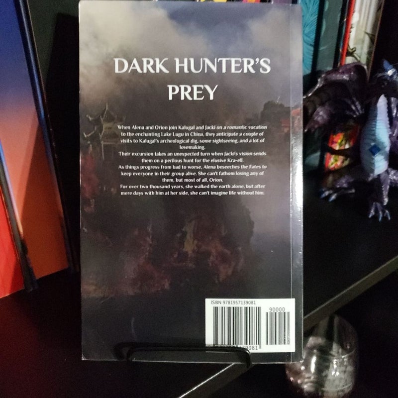 Dark Hunter's Prey