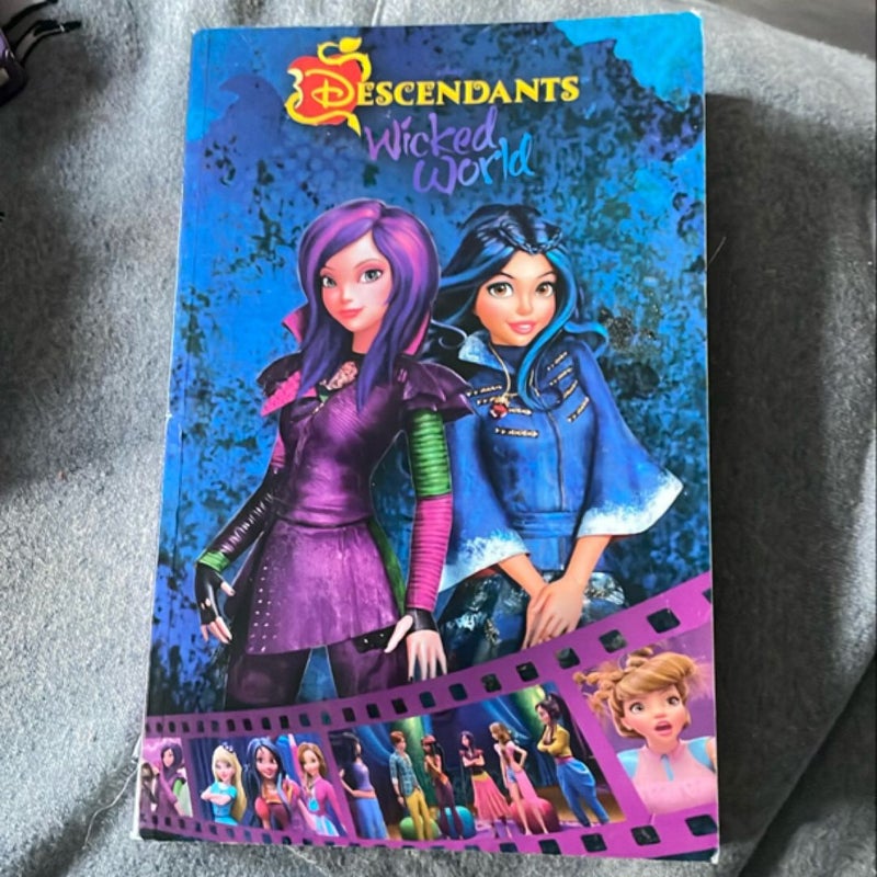 Disney Descendants Wicked World Wish Granted Cinestory Comic