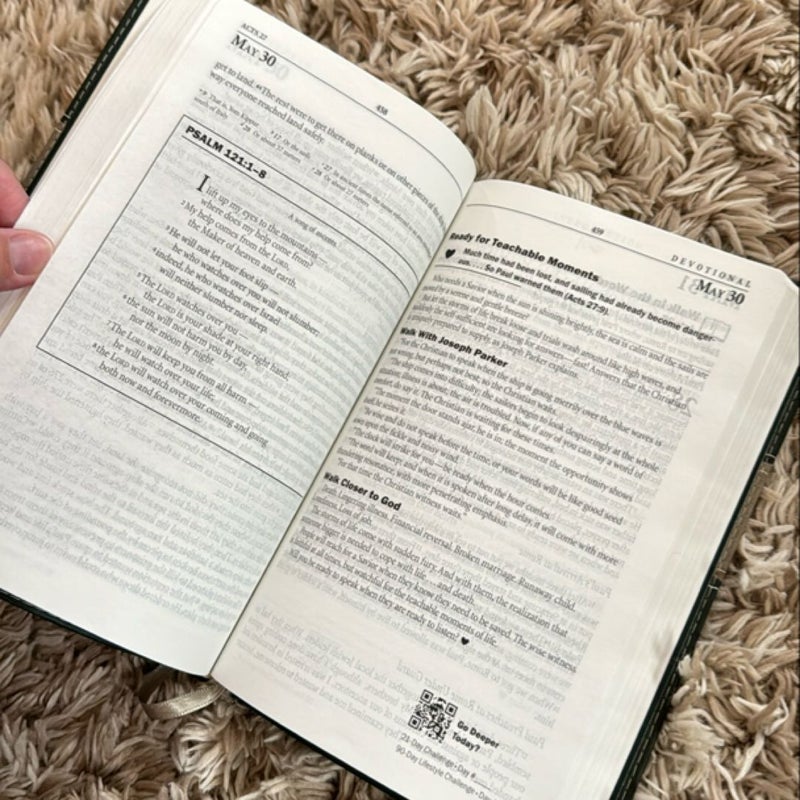 The Family Wins New Testament Devotional