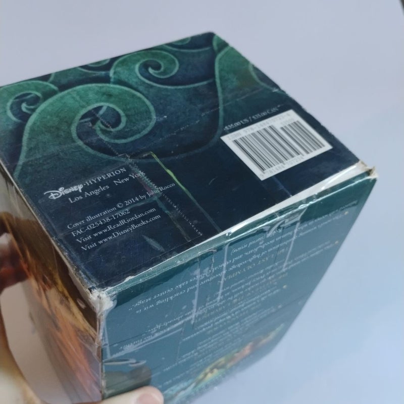 Percy Jackson and the Olympians 5 Book Paperback Boxed Set (new Covers W/poster)
