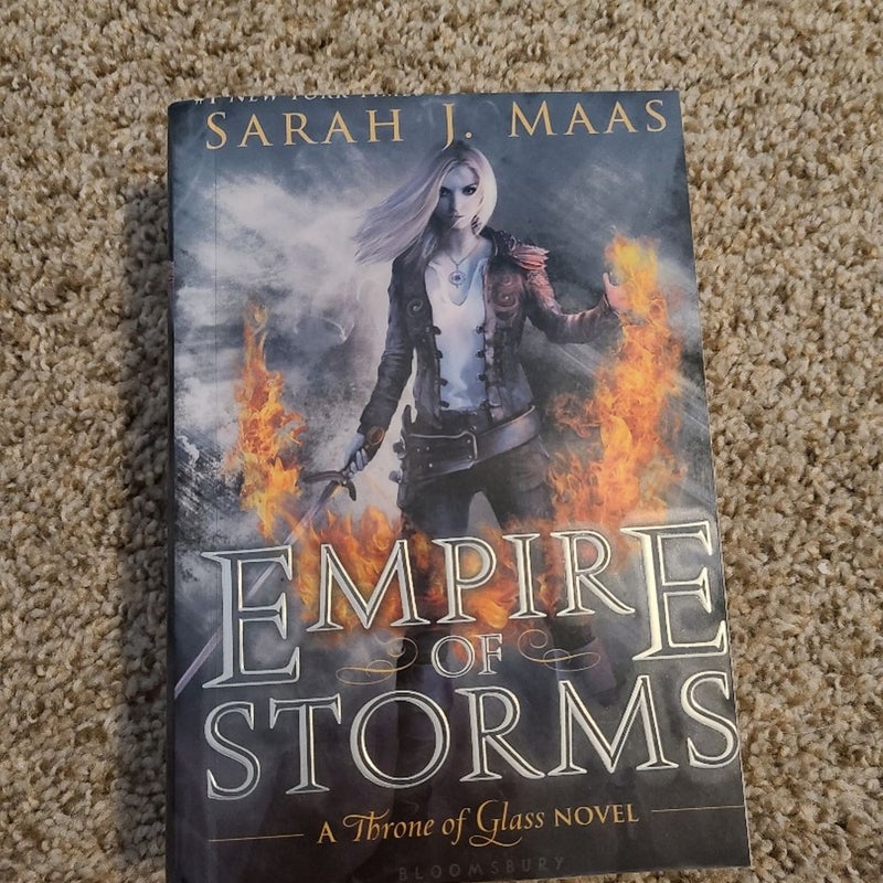 OOP Throne of Glass Bundle 