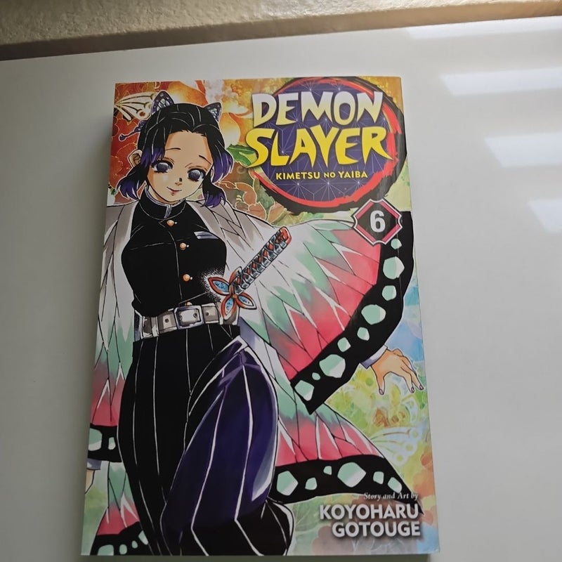 Demon Slayer: Kimetsu No Yaiba, Vol. 1-6 bundle 