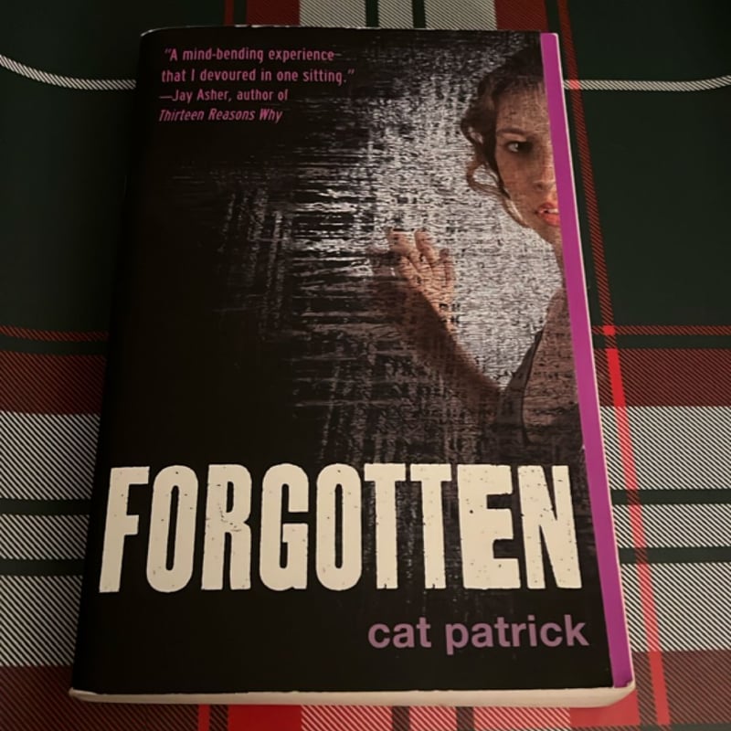 Forgotten by Cat Patrick, Paperback | Pangobooks