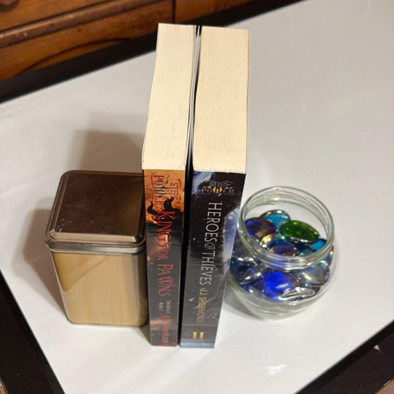 Lot: Kings or Pawns & Heroes or Thieves